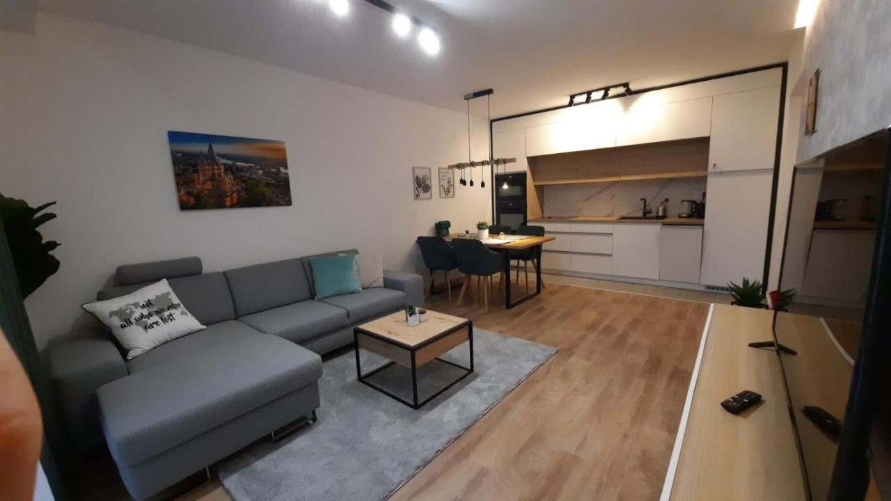 Bpr Space Grey Home With Balcony 布达佩斯 外观 照片